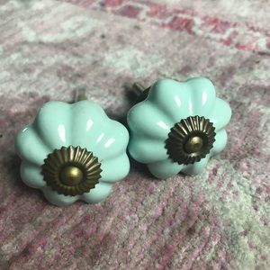 Vintage style porcelain door knobs
